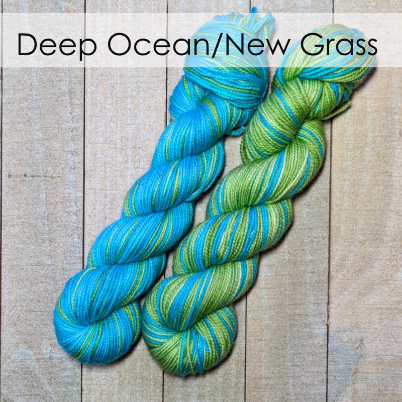 In Stock: Deep Ocean/New Grass Inversibles Set